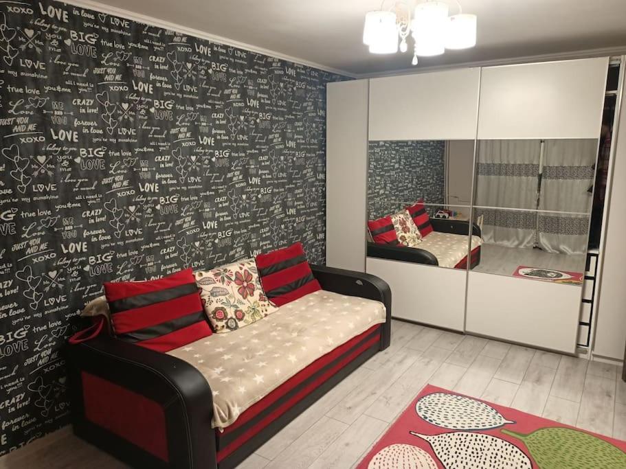 Private Room Near 3 Min Metrou Crangasi, 40 M2 Bucureşti Ngoại thất bức ảnh